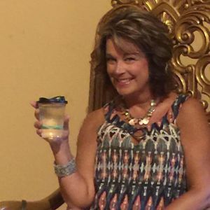 Meet your Posher, Debra